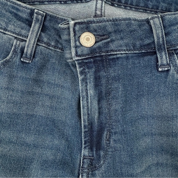 Women’s Old Navy Mid-Rise Wow Boot Cut Medium Wash Jeans Size 8 Petite - Picture 6 of 16